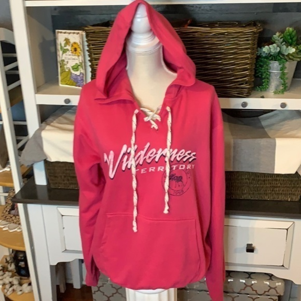 MV Sport Wilderness Territory Hot Pink/Blue Hoodie Size‎ Medium